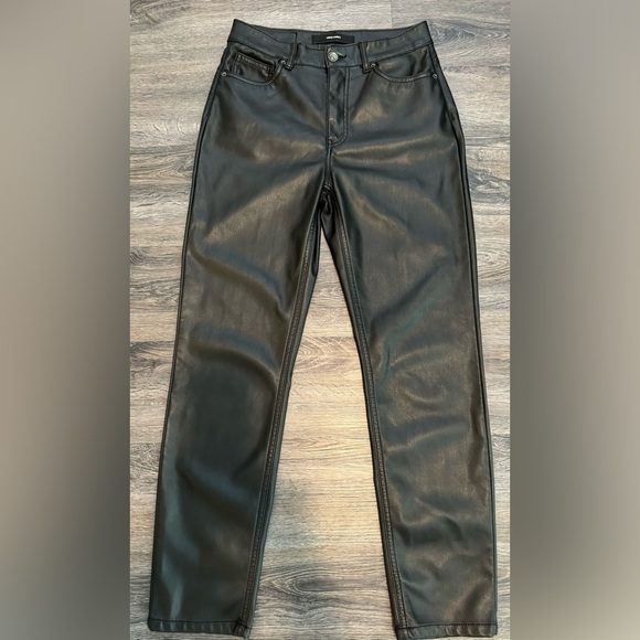Vero Moda Brenda High-rise Straight Faux Leather Pant - Picture 3 of 8